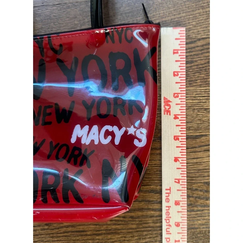 Macy's New York City Souvenir Tote Bag Red Vinyl Y2K Herald Square Small Zip Bag